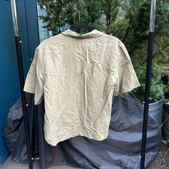 Uniqlo Linen Open Collar Button Up XS Khaki Shirt - Picture 5 of 5
